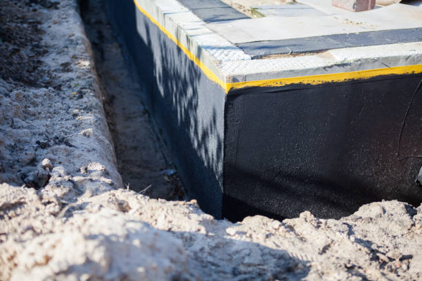 Professional Vapor Barrier Installation technician working in Lindsey, OH